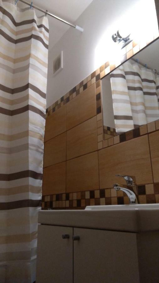 Gesztenyes Apartman Μίσκολτς Εξωτερικό φωτογραφία