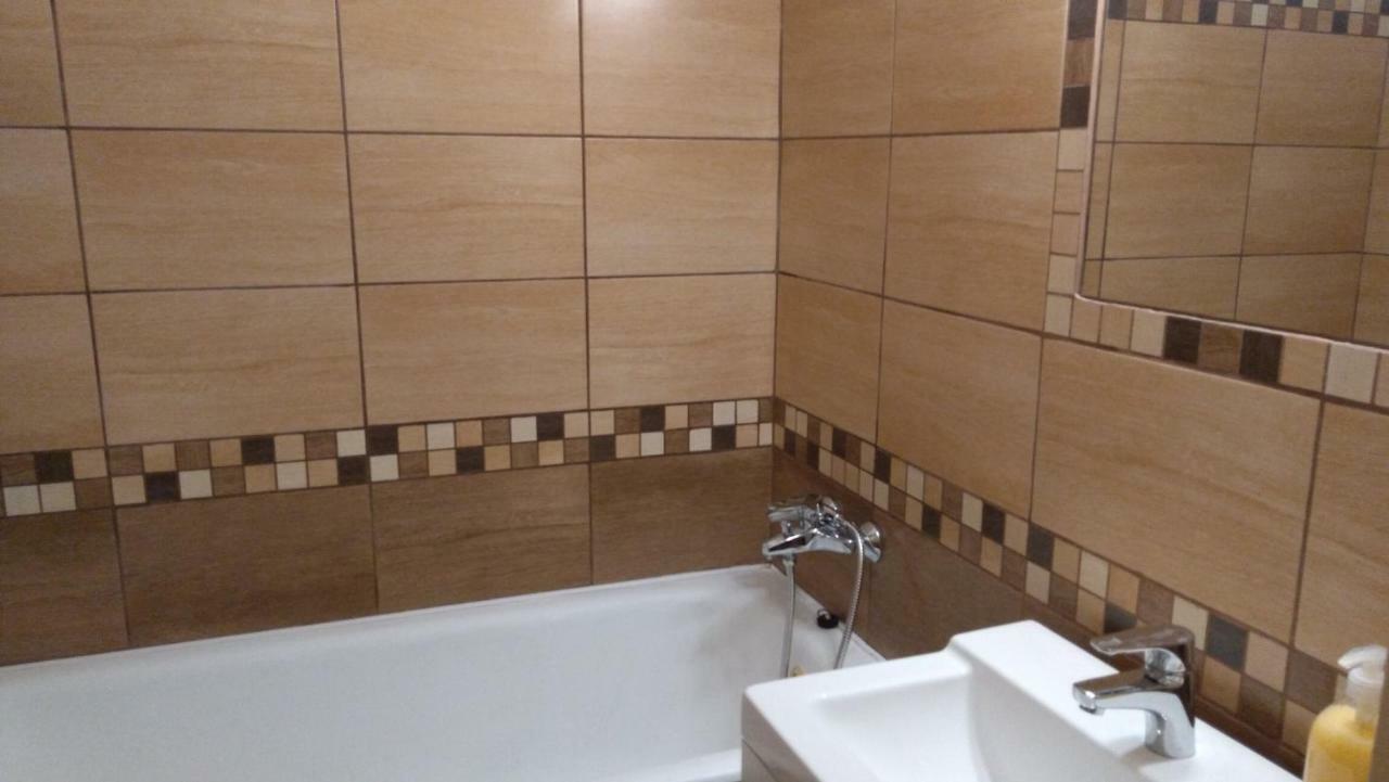 Gesztenyes Apartman Μίσκολτς Εξωτερικό φωτογραφία