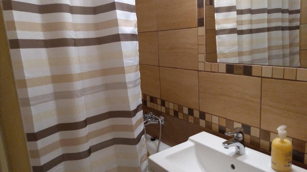 Gesztenyes Apartman Μίσκολτς Εξωτερικό φωτογραφία