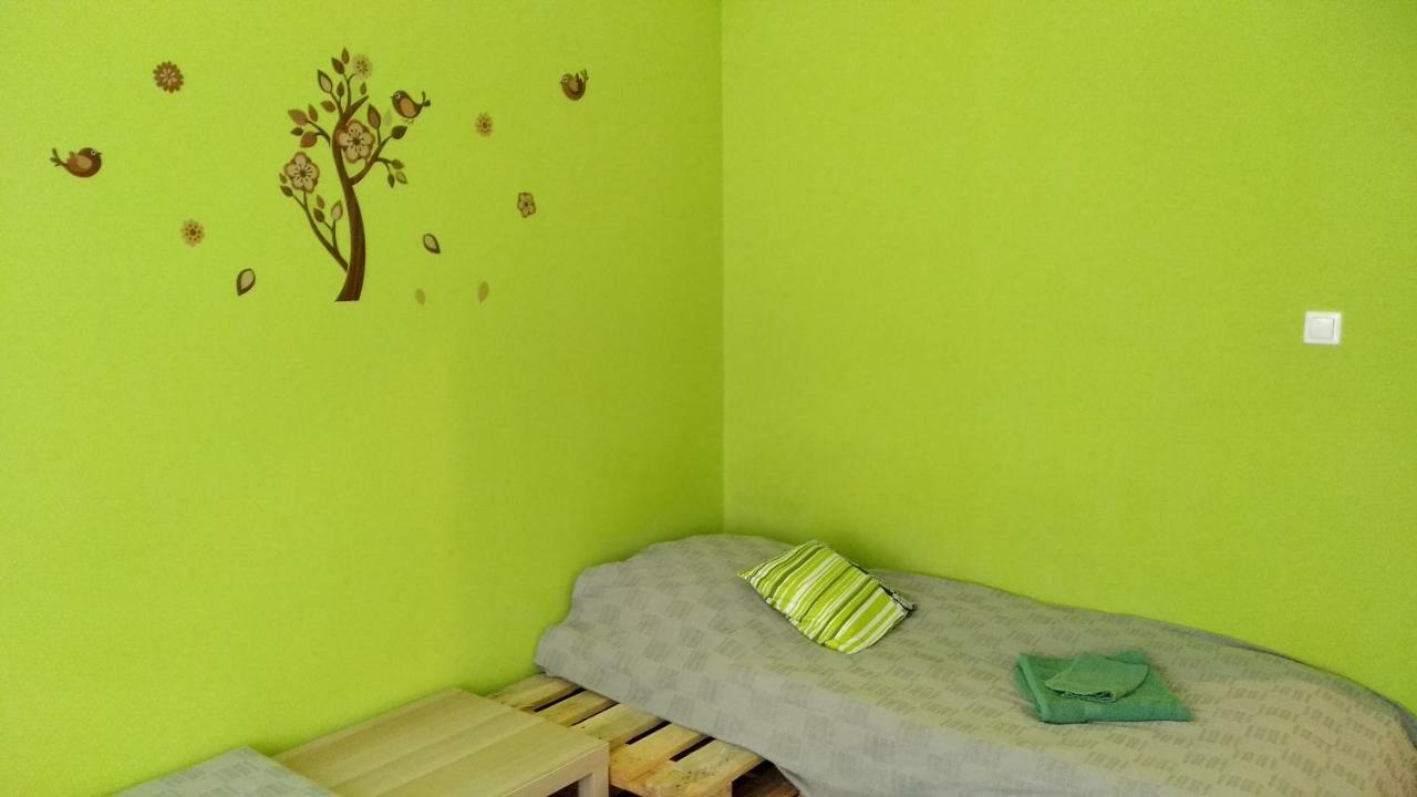 Gesztenyes Apartman Μίσκολτς Εξωτερικό φωτογραφία