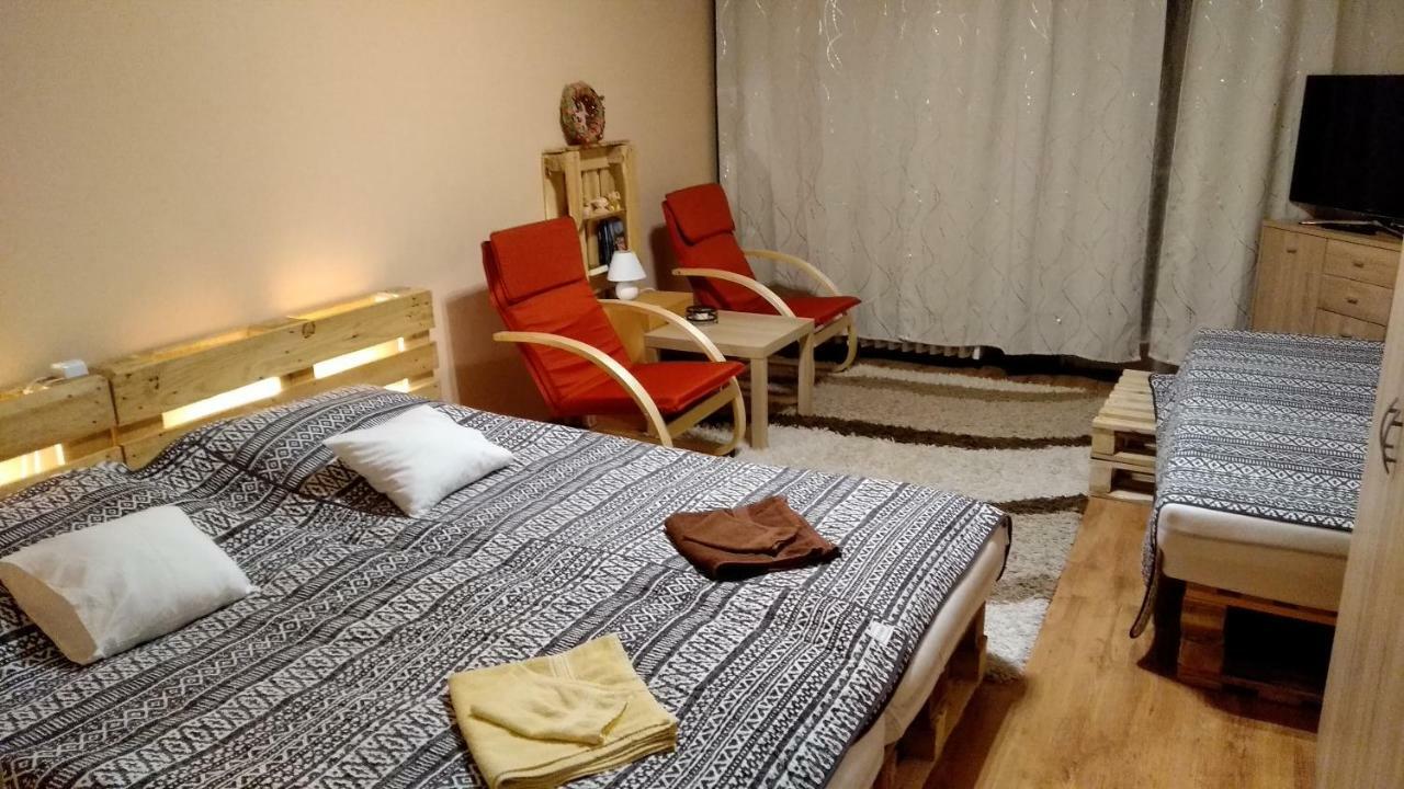 Gesztenyes Apartman Μίσκολτς Εξωτερικό φωτογραφία