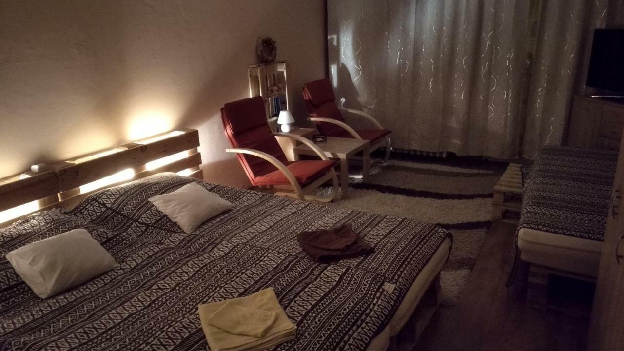 Gesztenyes Apartman Μίσκολτς Εξωτερικό φωτογραφία